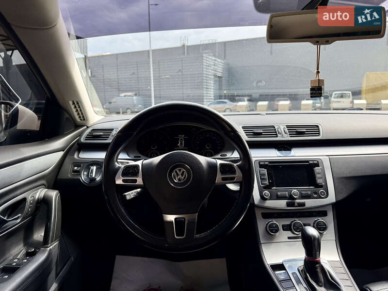 Купе Volkswagen CC / Passat CC 2013 в Киеве