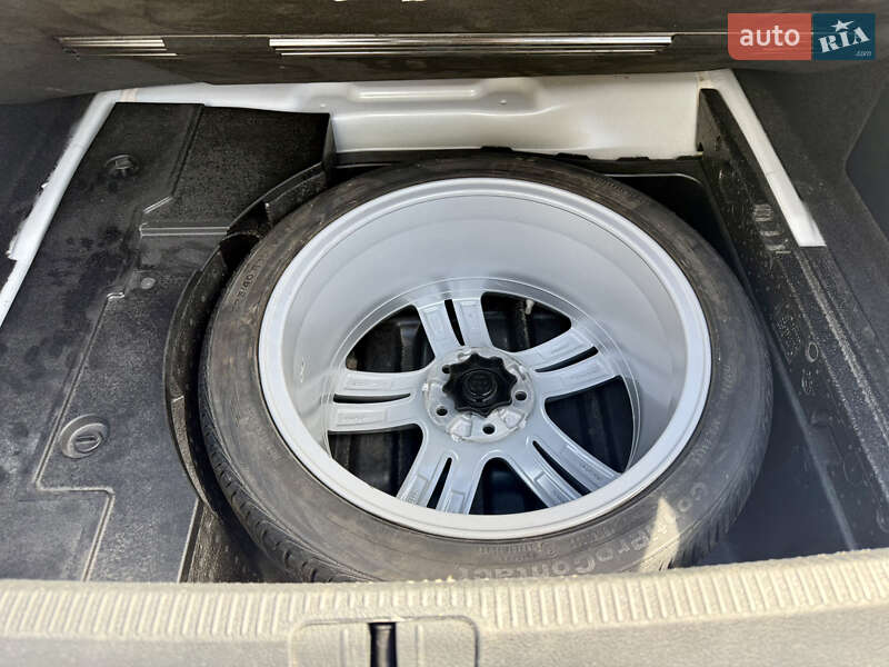 Купе Volkswagen CC / Passat CC 2013 в Киеве