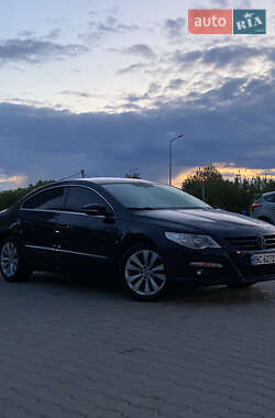 Купе Volkswagen CC / Passat CC 2010 в Львові