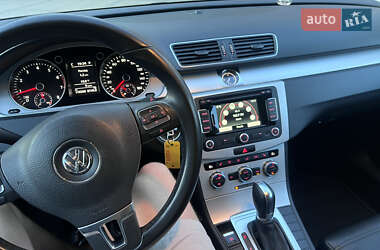 Купе Volkswagen CC / Passat CC 2013 в 