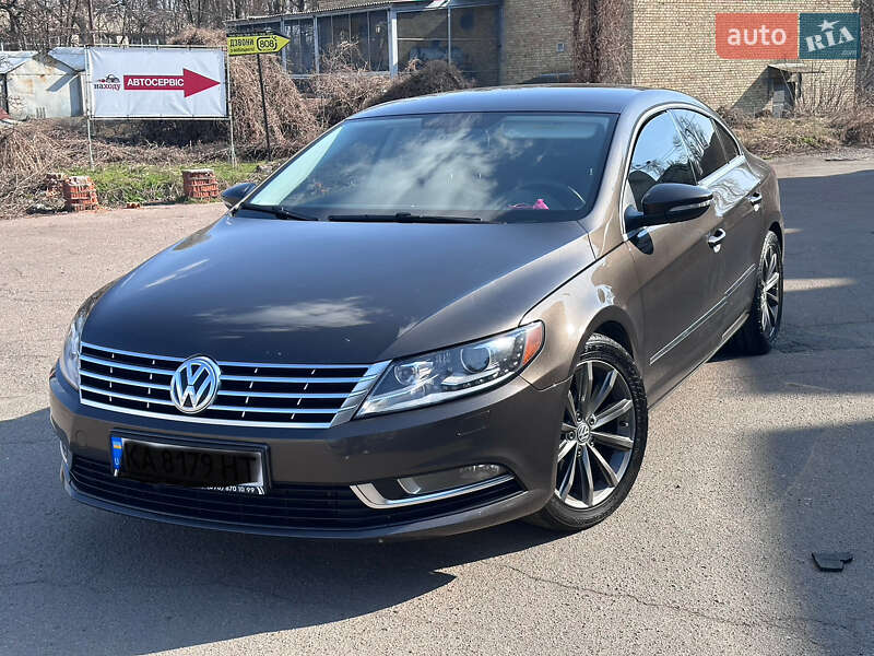 Купе Volkswagen CC / Passat CC 2014 в 