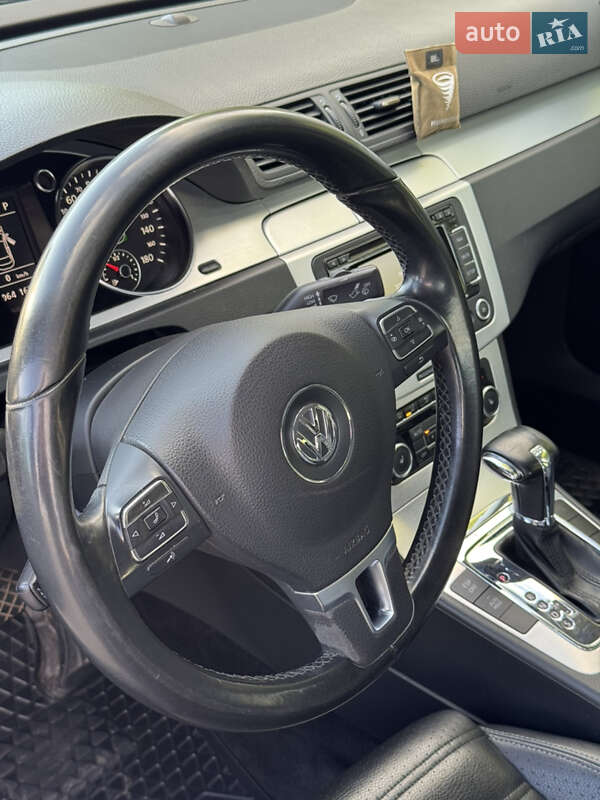 Купе Volkswagen CC / Passat CC 2010 в Конотопе