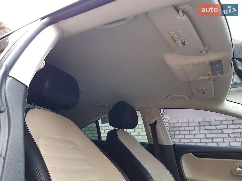 Купе Volkswagen CC / Passat CC 2012 в Херсоне
