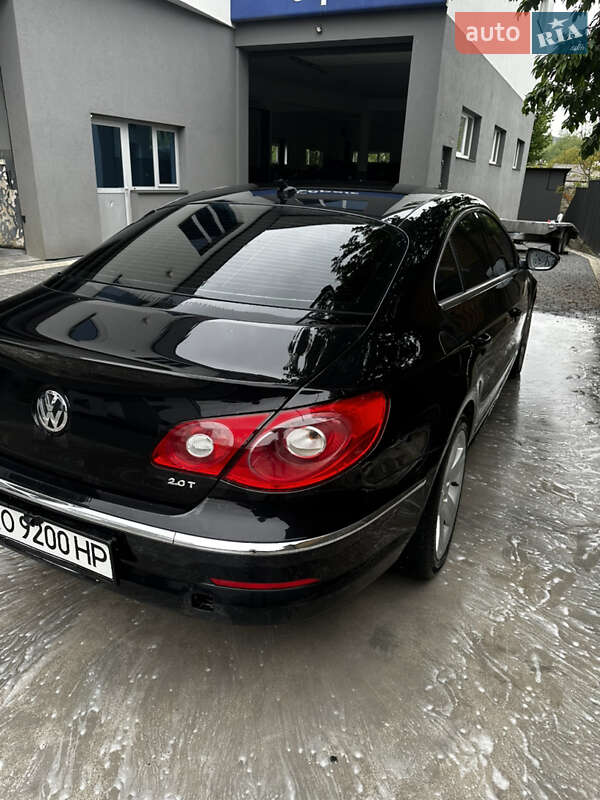 Купе Volkswagen CC / Passat CC 2010 в Тячеве