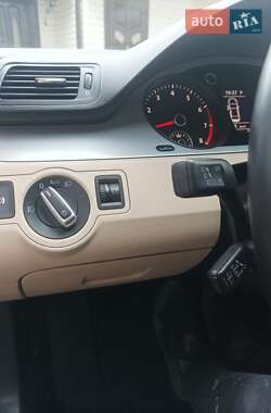 Купе Volkswagen CC / Passat CC 2009 в 
