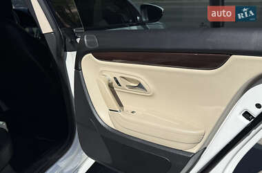 Купе Volkswagen CC / Passat CC 2011 в 