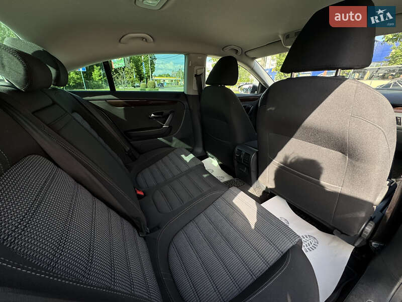Купе Volkswagen CC / Passat CC 2012 в Хмельницком