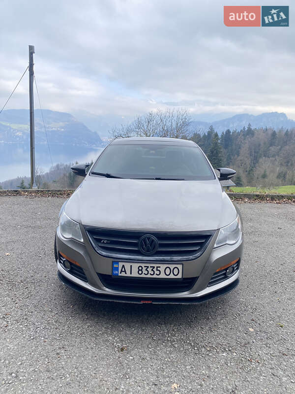 Купе Volkswagen CC / Passat CC 2011 в Києві