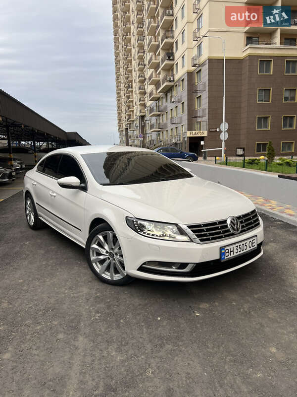 Купе Volkswagen CC / Passat CC 2012 в 