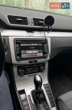 Купе Volkswagen CC / Passat CC 2011 в 