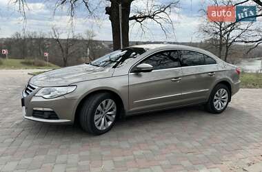Купе Volkswagen CC / Passat CC 2011 в 