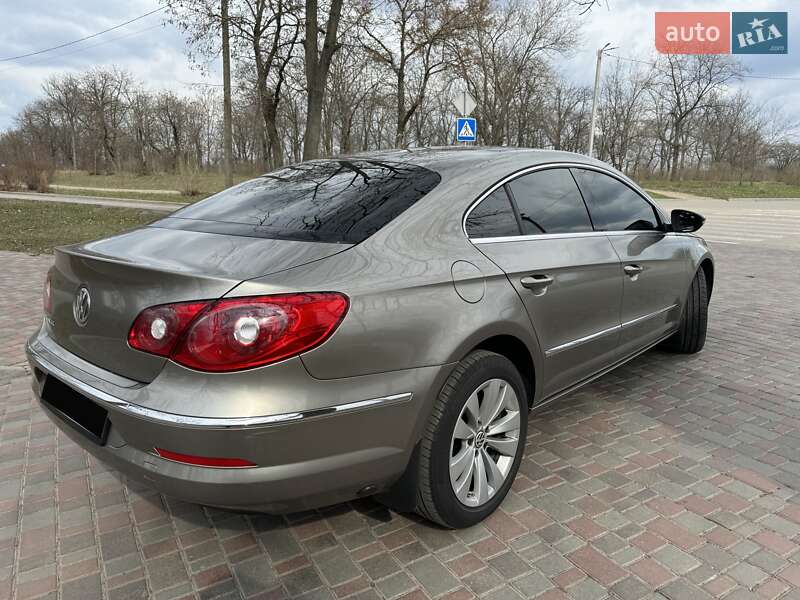 Купе Volkswagen CC / Passat CC 2011 в Кропивницком