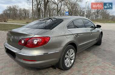Купе Volkswagen CC / Passat CC 2011 в 