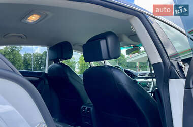 Купе Volkswagen CC / Passat CC 2012 в 