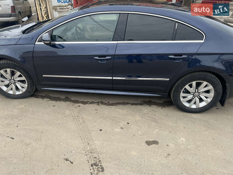 Купе Volkswagen CC / Passat CC 2014 в Черновцах