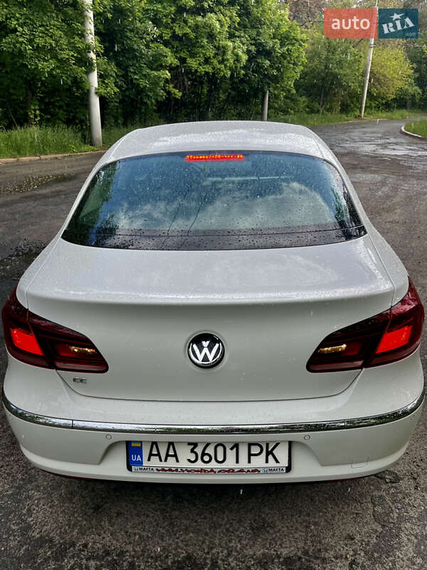 Купе Volkswagen CC / Passat CC 2012 в Киеве