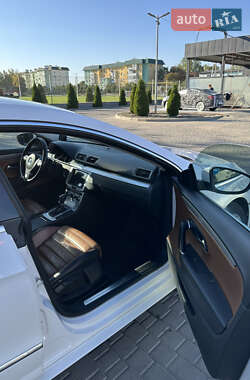 Купе Volkswagen CC / Passat CC 2012 в 