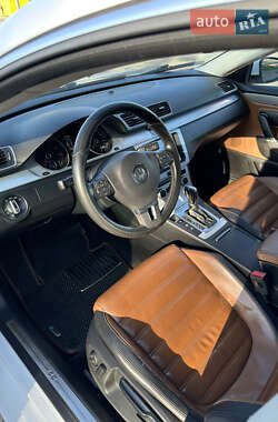 Купе Volkswagen CC / Passat CC 2012 в 