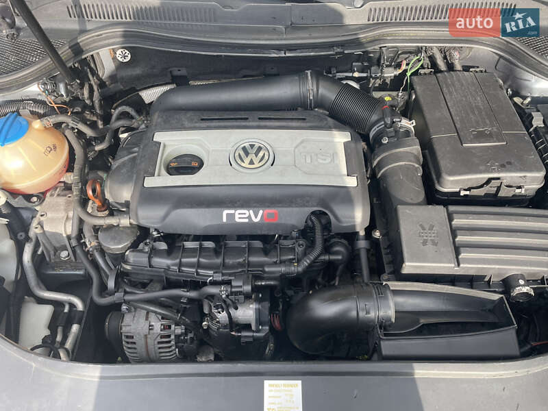 Купе Volkswagen CC / Passat CC 2012 в Киеве