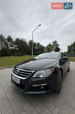Купе Volkswagen CC / Passat CC 2011 в 