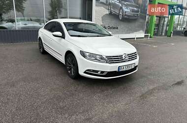 Купе Volkswagen CC / Passat CC 2012 в 