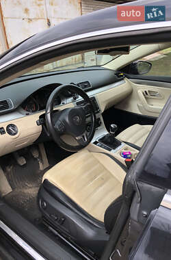 Купе Volkswagen CC / Passat CC 2011 в 