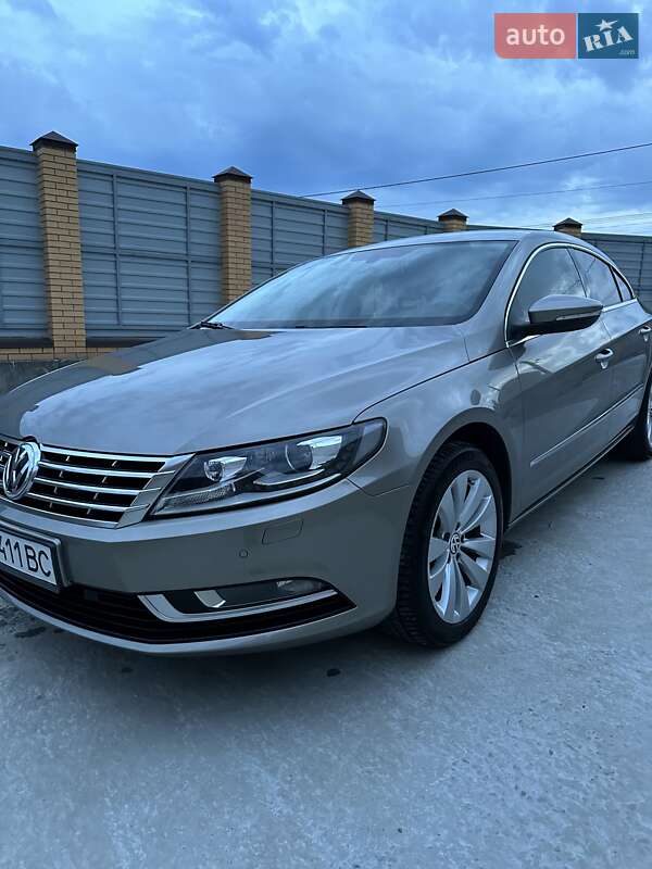 Купе Volkswagen CC / Passat CC 2013 в Кропивницькому