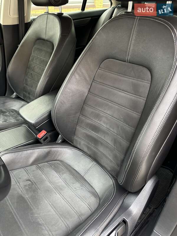 Купе Volkswagen CC / Passat CC 2013 в Кропивницькому