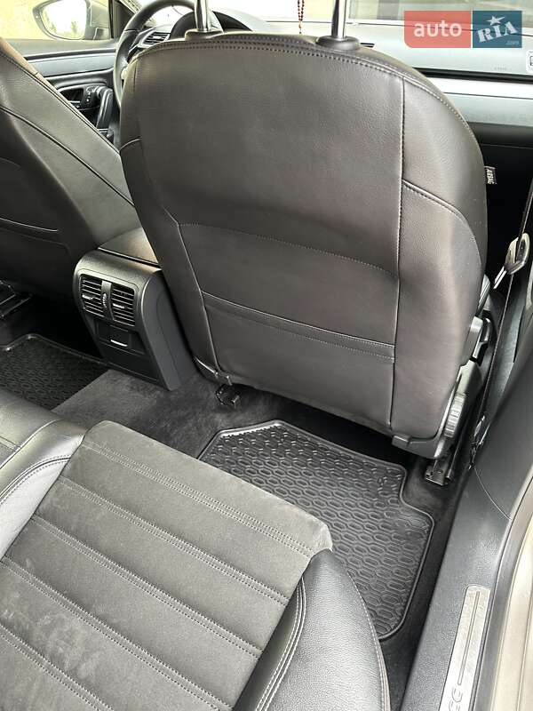 Купе Volkswagen CC / Passat CC 2013 в Кропивницькому
