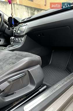Купе Volkswagen CC / Passat CC 2013 в 