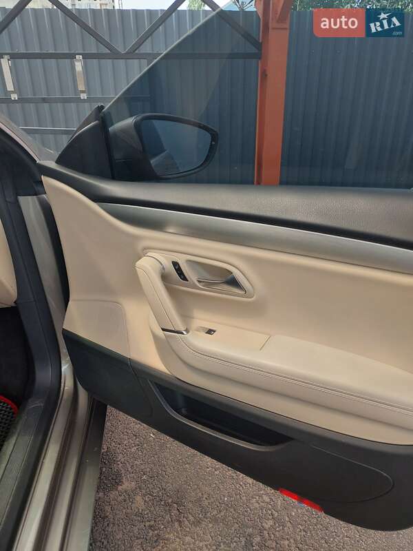 Купе Volkswagen CC / Passat CC 2011 в Харькове