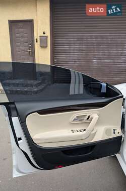 Купе Volkswagen CC / Passat CC 2011 в 