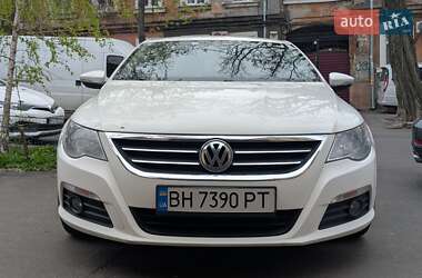 Купе Volkswagen CC / Passat CC 2011 в 