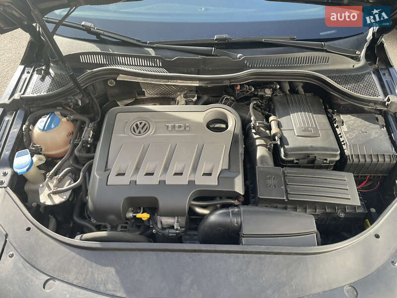 Купе Volkswagen CC / Passat CC 2013 в Миколаєві