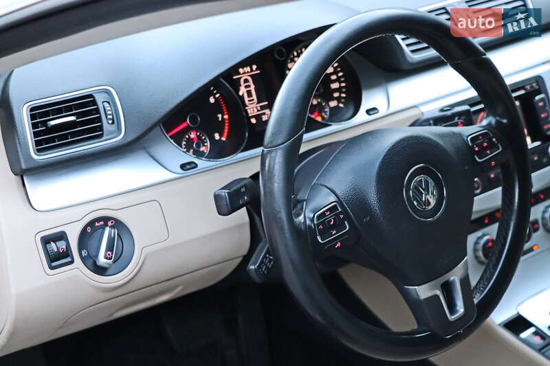 Купе Volkswagen CC / Passat CC 2013 в Кременчуге