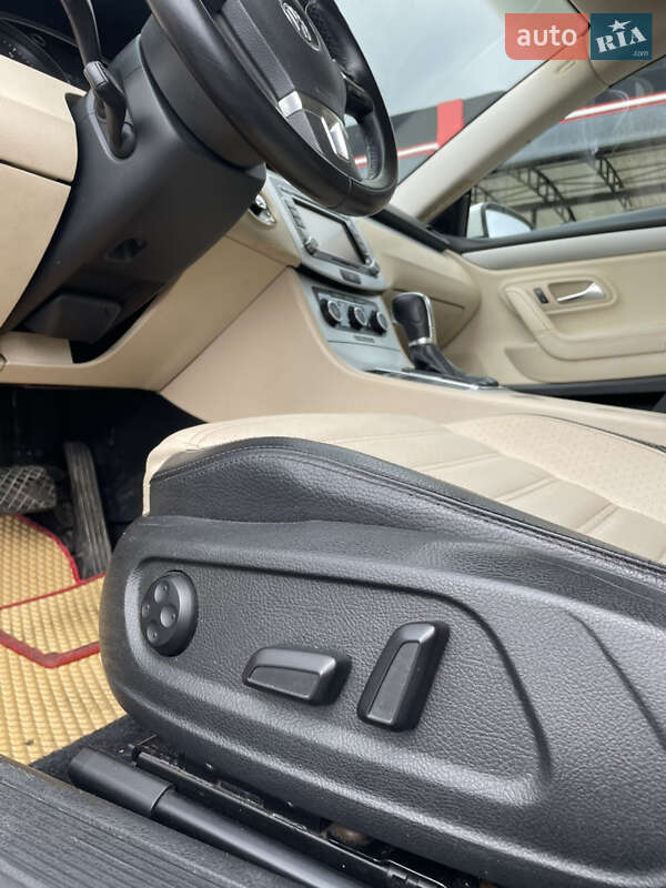 Купе Volkswagen CC / Passat CC 2011 в Рава-Руській