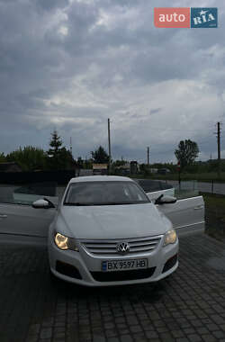 Купе Volkswagen CC / Passat CC 2011 в 
