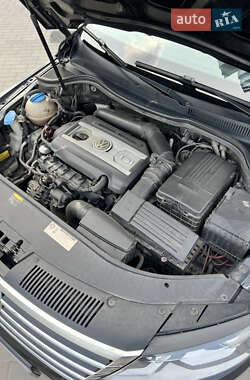 Купе Volkswagen CC / Passat CC 2012 в 
