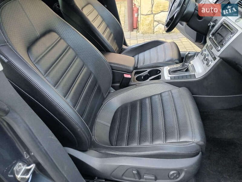 Купе Volkswagen CC / Passat CC 2013 в Львове
