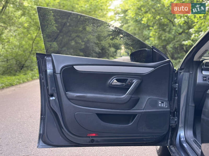 Купе Volkswagen CC / Passat CC 2012 в Сарнах