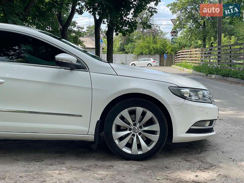 Купе Volkswagen CC / Passat CC 2013 в Киеве