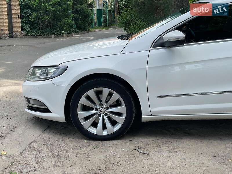 Купе Volkswagen CC / Passat CC 2013 в Киеве