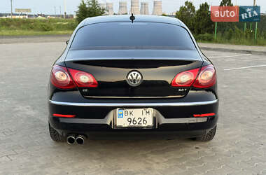 Купе Volkswagen CC / Passat CC 2012 в 