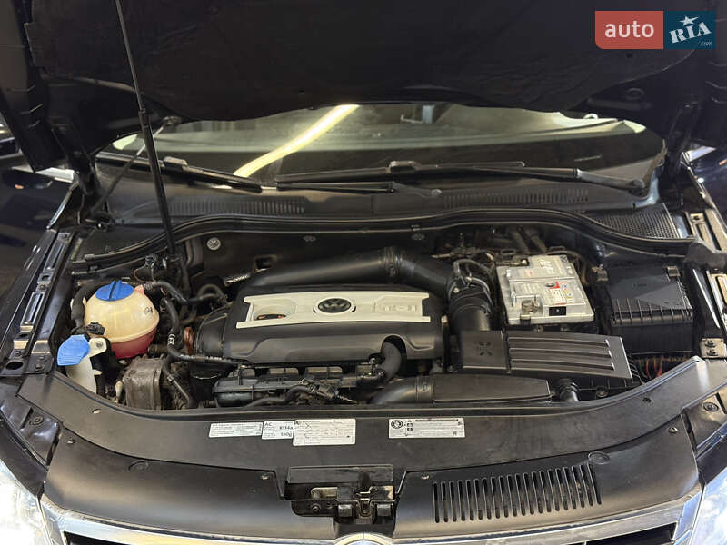 Купе Volkswagen CC / Passat CC 2012 в Львове