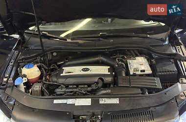 Купе Volkswagen CC / Passat CC 2012 в 
