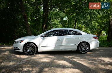 Купе Volkswagen CC / Passat CC 2016 в 
