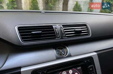 Купе Volkswagen CC / Passat CC 2013 в 