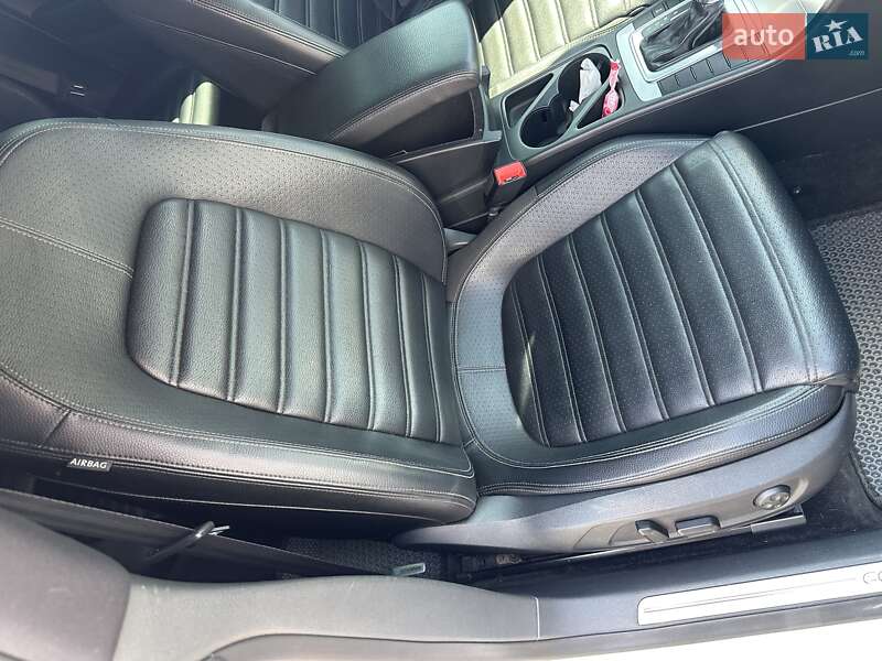 Купе Volkswagen CC / Passat CC 2012 в Полтаве