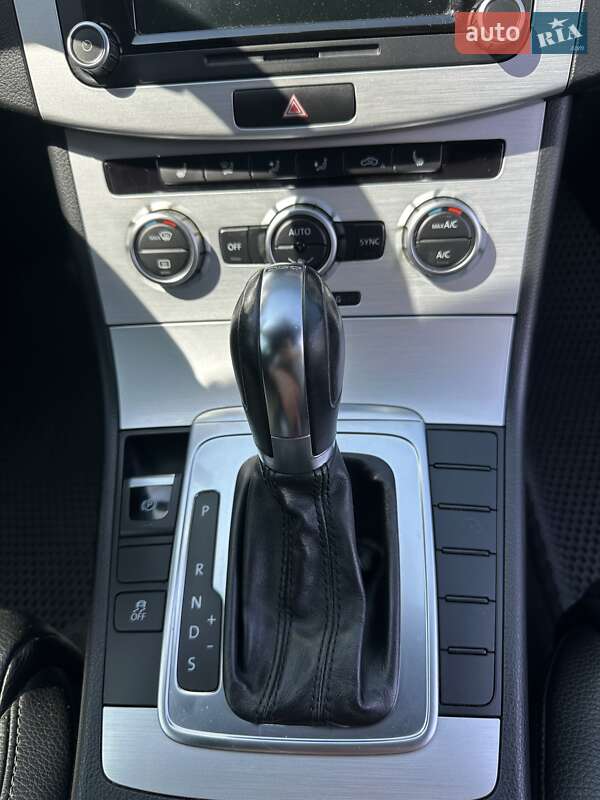 Купе Volkswagen CC / Passat CC 2012 в Полтаве