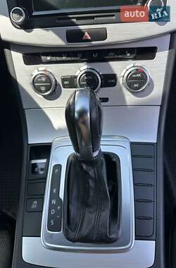 Купе Volkswagen CC / Passat CC 2012 в 